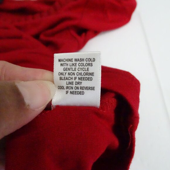 Maurices Red Top Women Size L Short Sleeve Scoop Neck Pleated Neckline - Picture 6 of 9